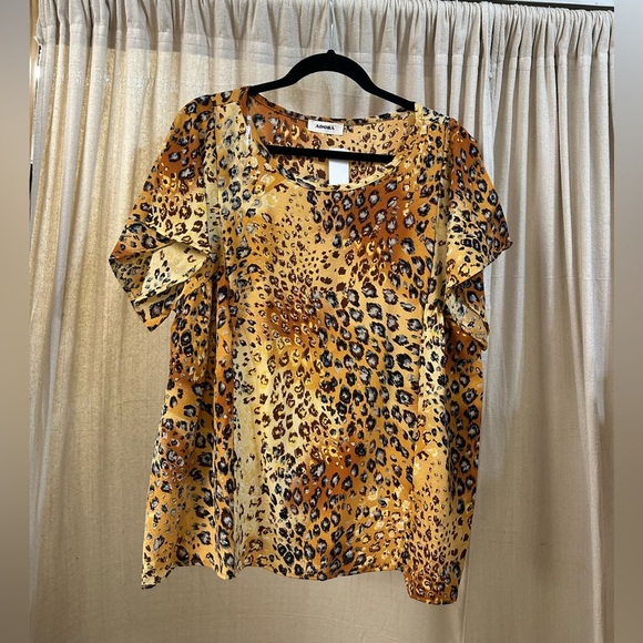 NEW ADORA LA Animal Print Blouse - Picture 1 of 2